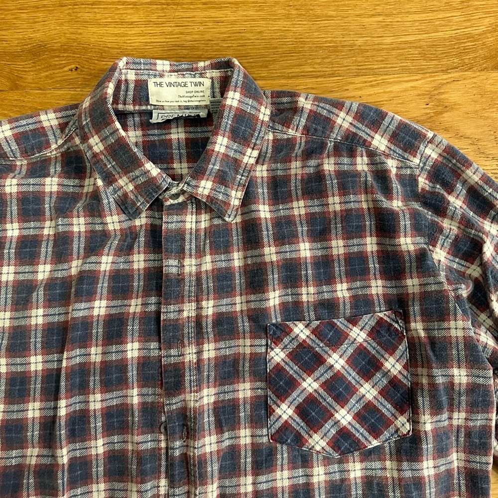 Perfect vintage oversized flannel shirt by the vintage twin. Oversized.